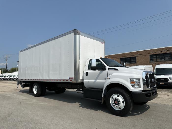 2025 Ford F-650-8