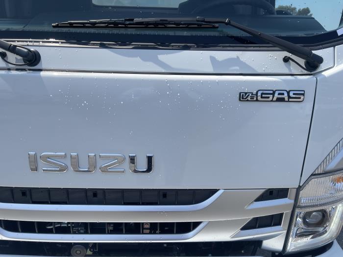 2025 Isuzu NPR-HD-6