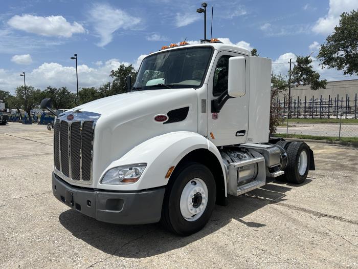 2022 Peterbilt 579-1