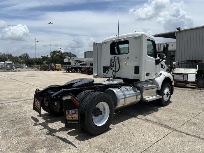 2022 Peterbilt 579-5