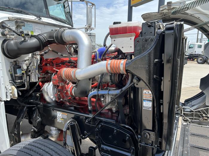 2020 Peterbilt 389-19