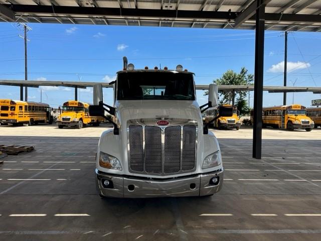 2018 Peterbilt 579-1