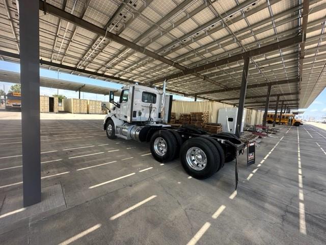 2018 Peterbilt 579-4