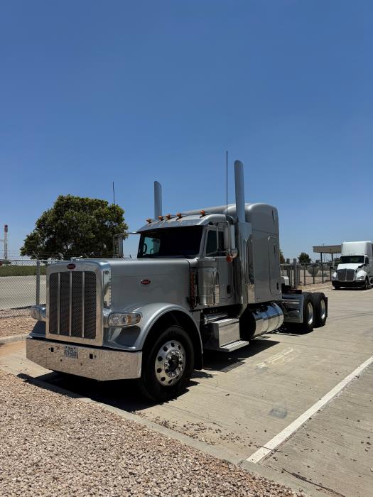 2022 Peterbilt 389-1