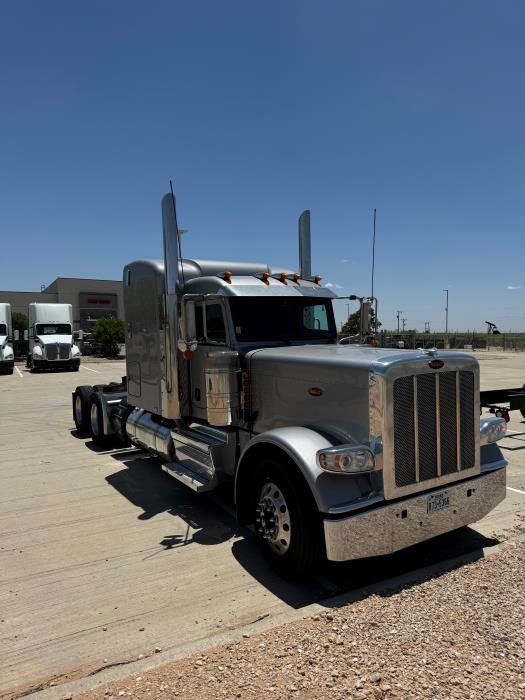 2022 Peterbilt 389-3