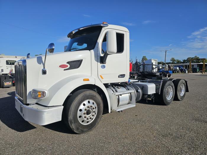 2017 Peterbilt 567-1