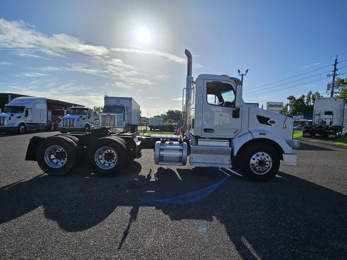 2017 Peterbilt 567-4