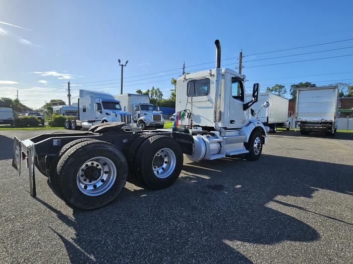 2017 Peterbilt 567-5