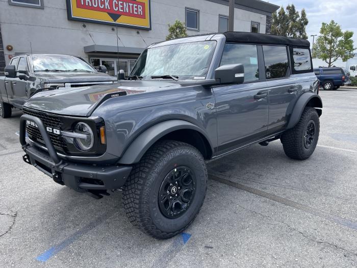 2024 Ford Bronco-1