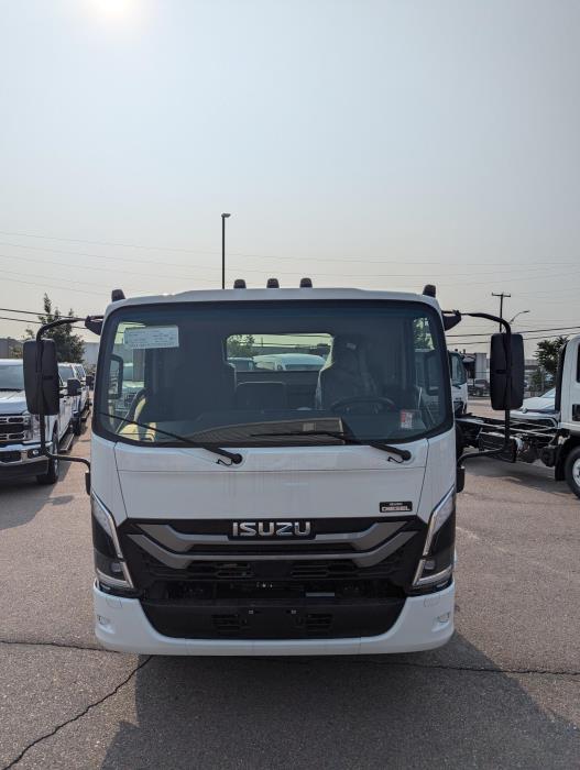 2025 Isuzu NPR-HD-2