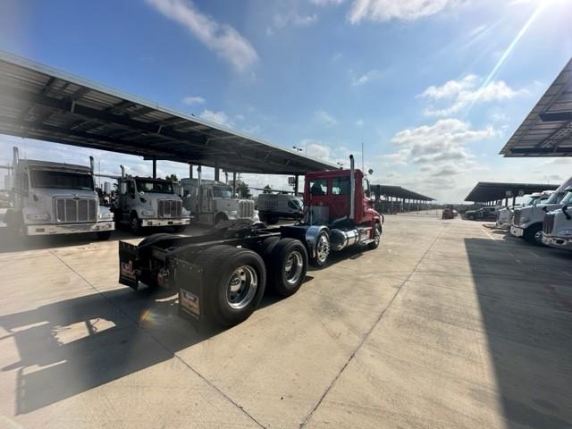 2020 Freightliner Cascadia-6