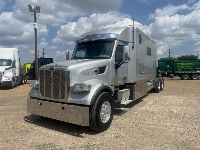 2020 Peterbilt 567-43