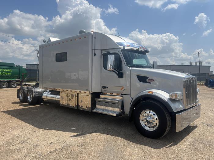 2020 Peterbilt 567-48