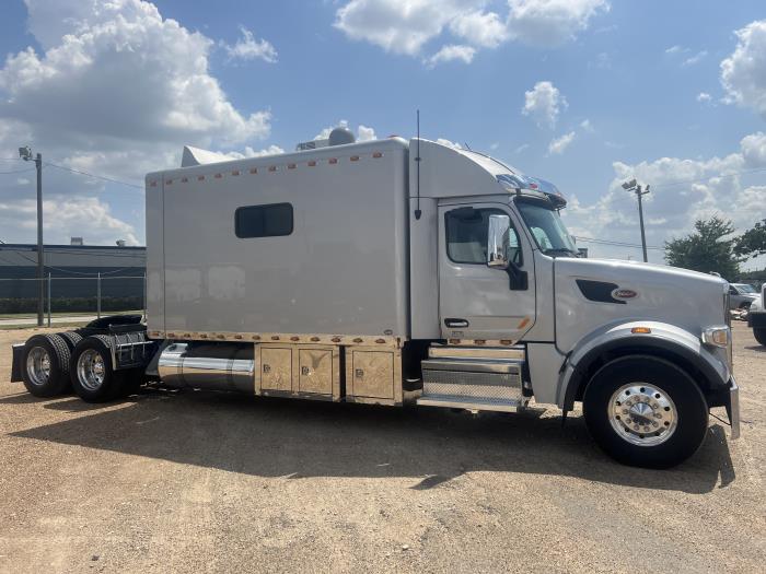 2020 Peterbilt 567-2