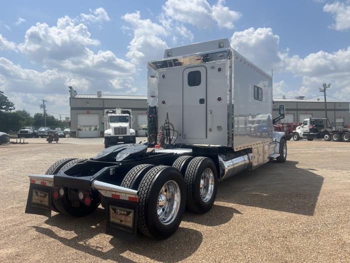 2020 Peterbilt 567-52