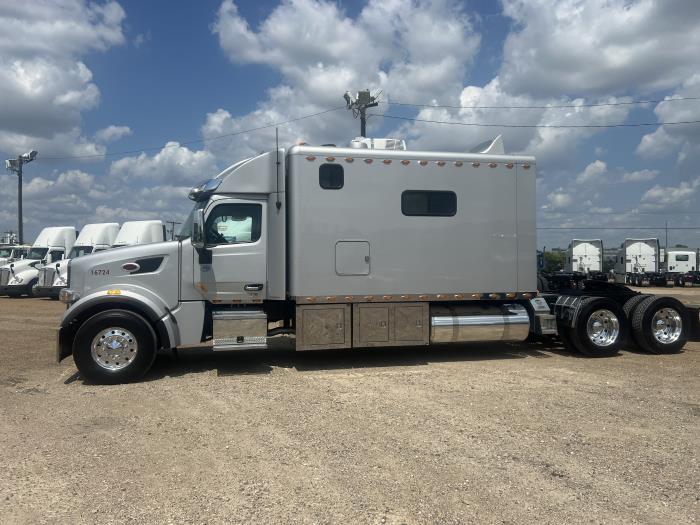 2020 Peterbilt 567-60