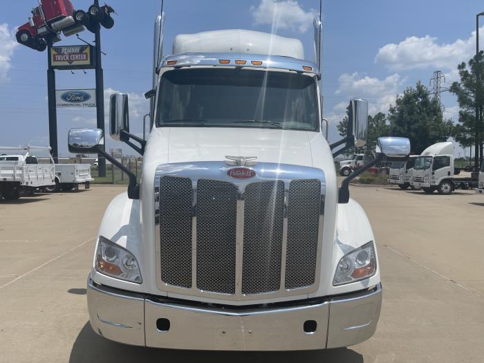 2022 Peterbilt 579-2