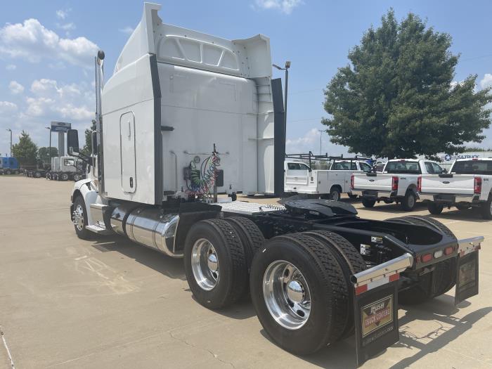 2022 Peterbilt 579-10