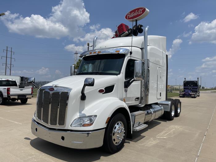 2021 Peterbilt 579-1