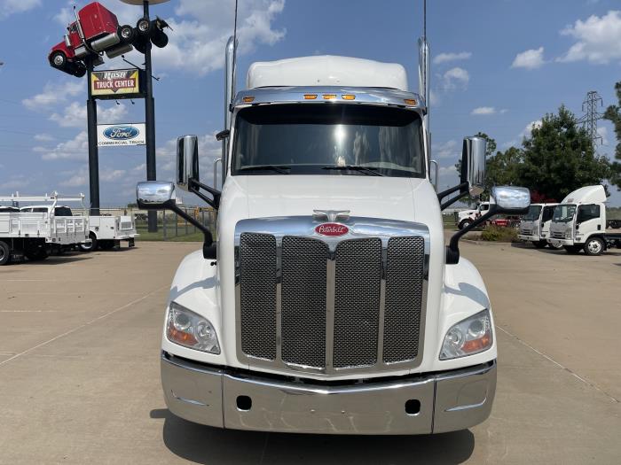 2021 Peterbilt 579-2