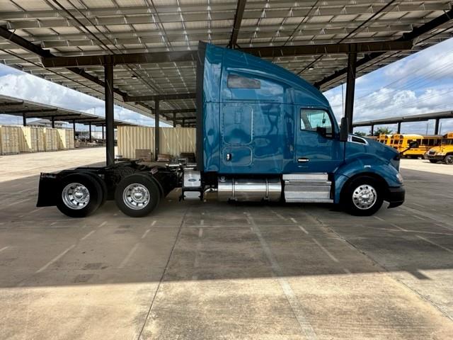 2022 Kenworth T680-7