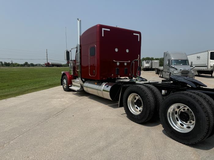 2024 Peterbilt 589-4