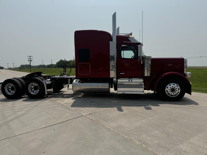 2024 Peterbilt 589-7