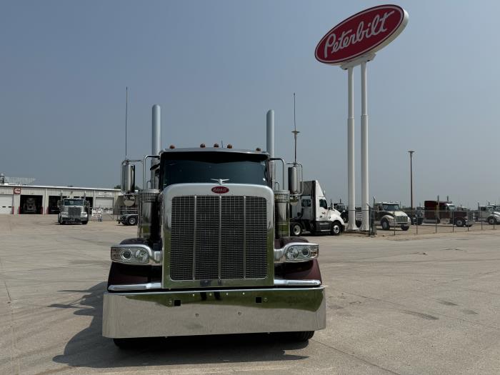 2025 Peterbilt 589-4