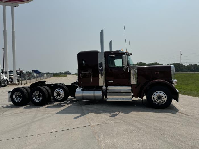 2025 Peterbilt 589-6