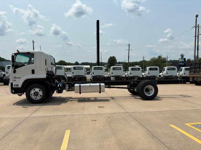 2025 Isuzu FTR-4