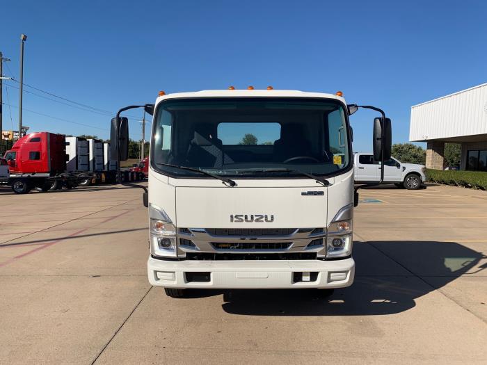 2024 Isuzu NPR-HD-2