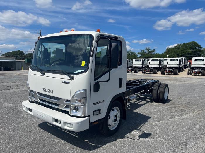 2024 Isuzu NPR-HD-1