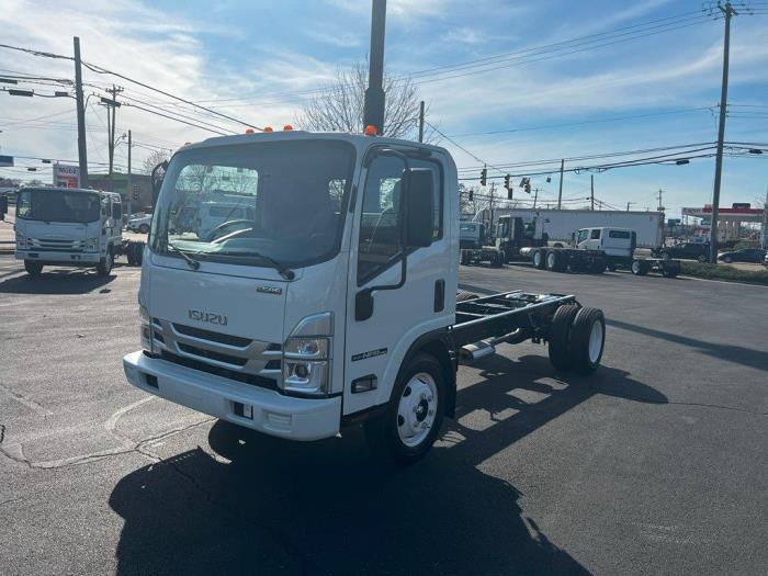 2024 Isuzu NPR-HD-5