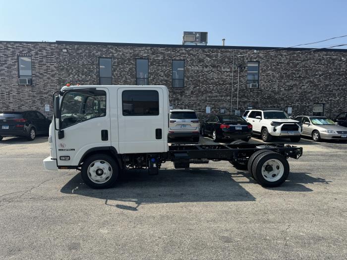 2024 Isuzu NPR-XD-2