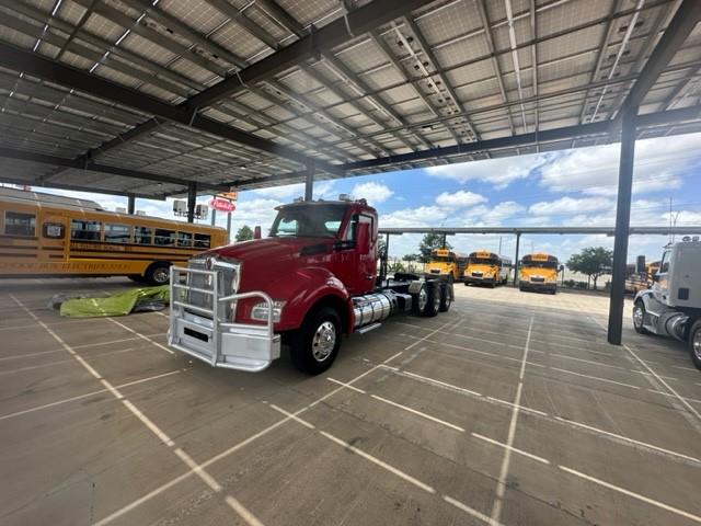 2018 Kenworth T880-1