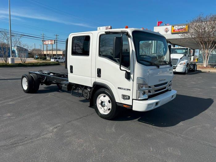 2024 Isuzu NPR-HD-7