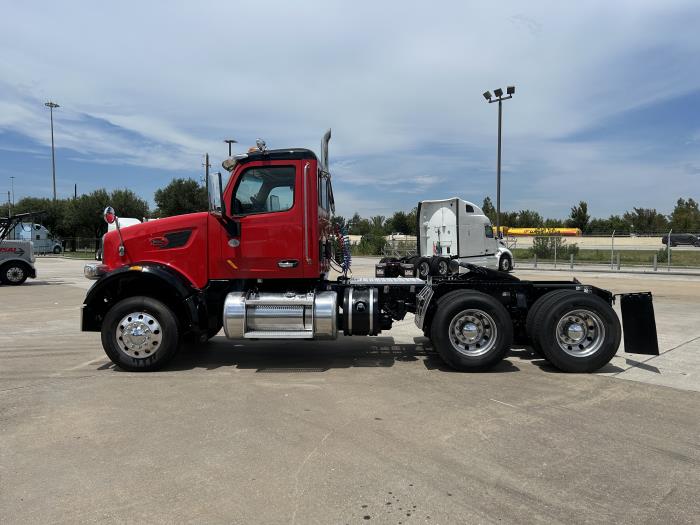 2020 Peterbilt 567-2