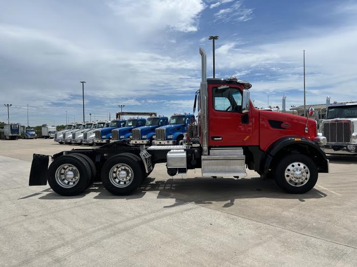 2020 Peterbilt 567-6