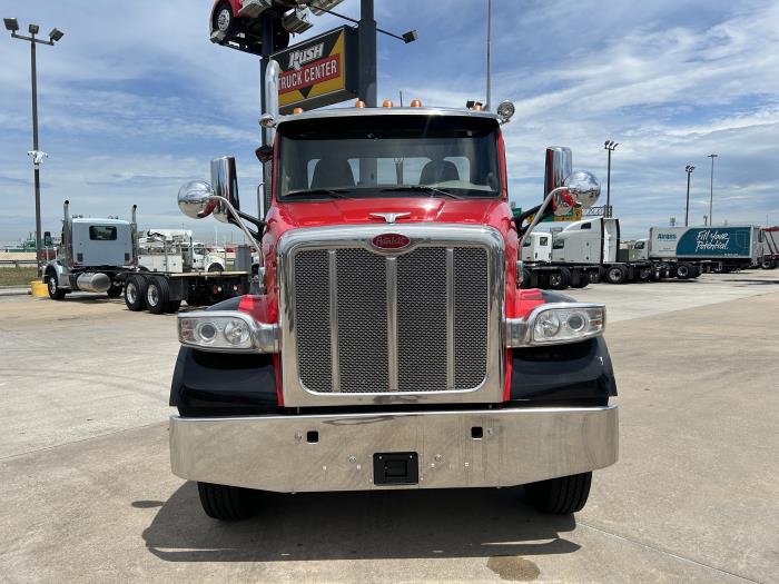 2020 Peterbilt 567-8