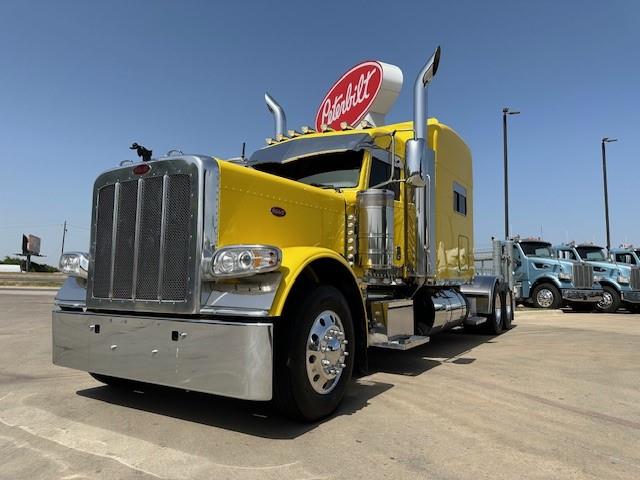 2023 Peterbilt 389-7