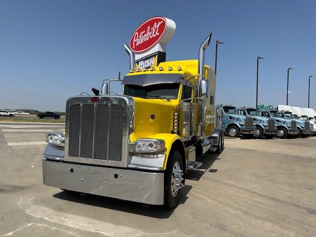 2023 Peterbilt 389-5