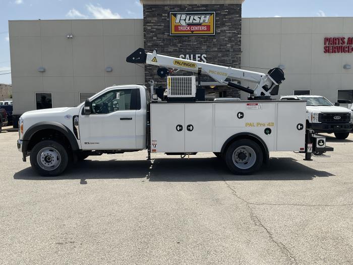 2023 Ford F-600-4