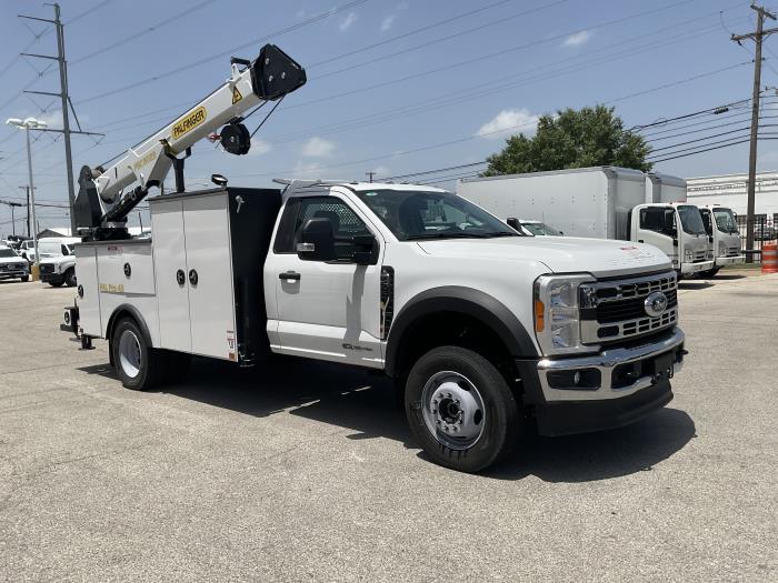 2023 Ford F-600-9