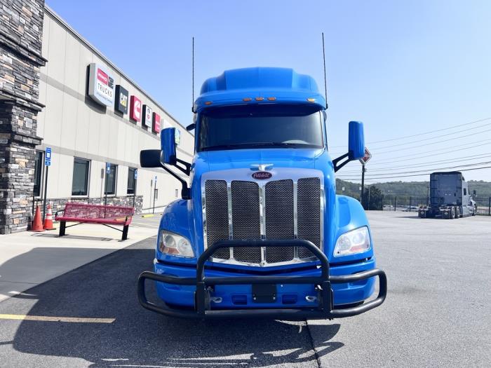 2021 Peterbilt 579-4