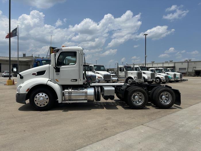 2020 Peterbilt 579-2