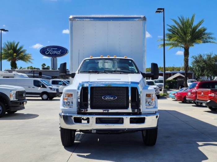 2025 Ford F-750-2