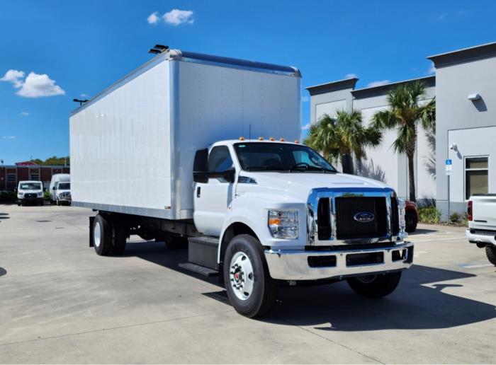 2025 Ford F-750-5