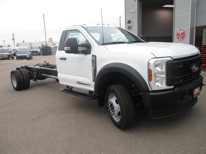 2024 Ford F-550-3