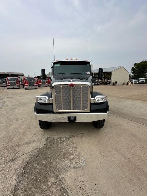 2025 Peterbilt 567-1