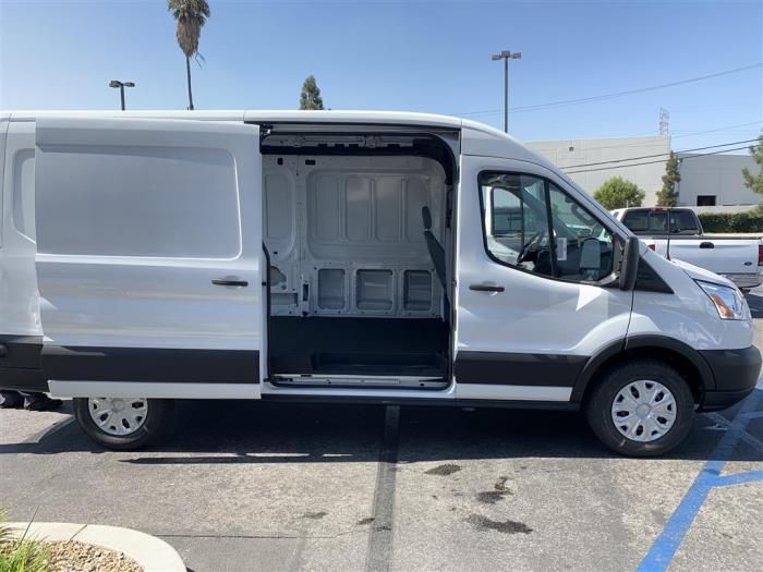 2024 Ford Transit-250-9